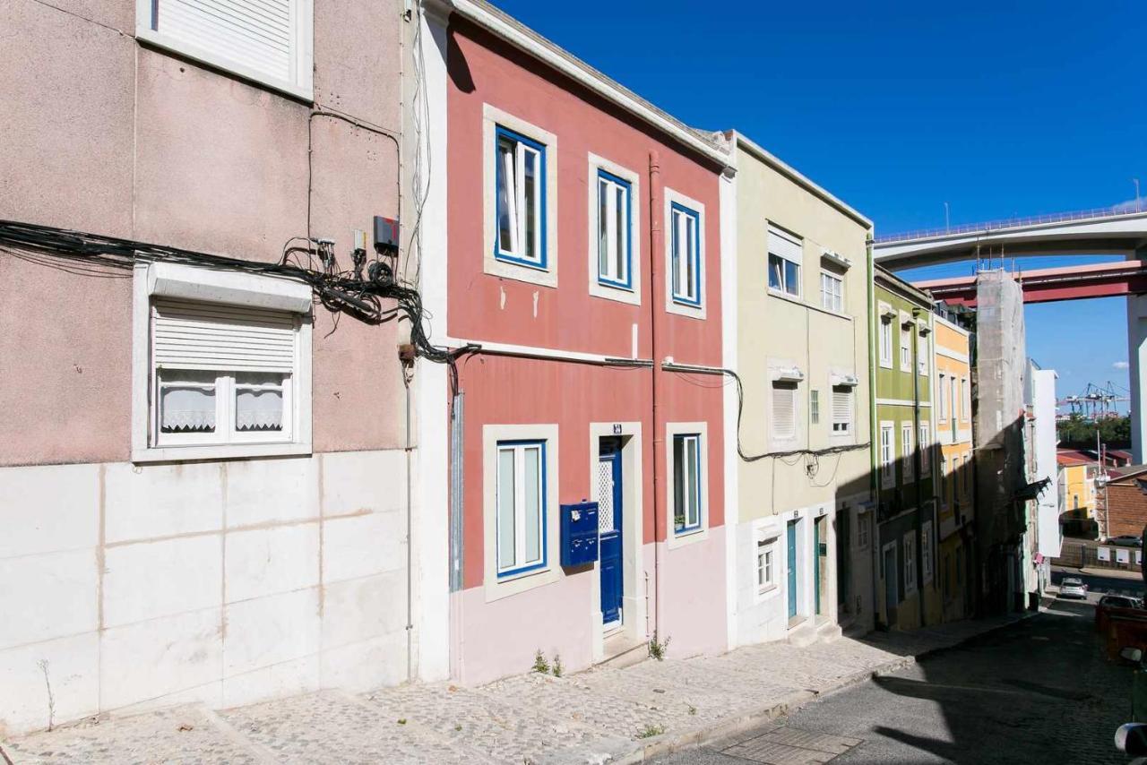Charming Lisbon Home With Terrace St Amaro Exterior foto